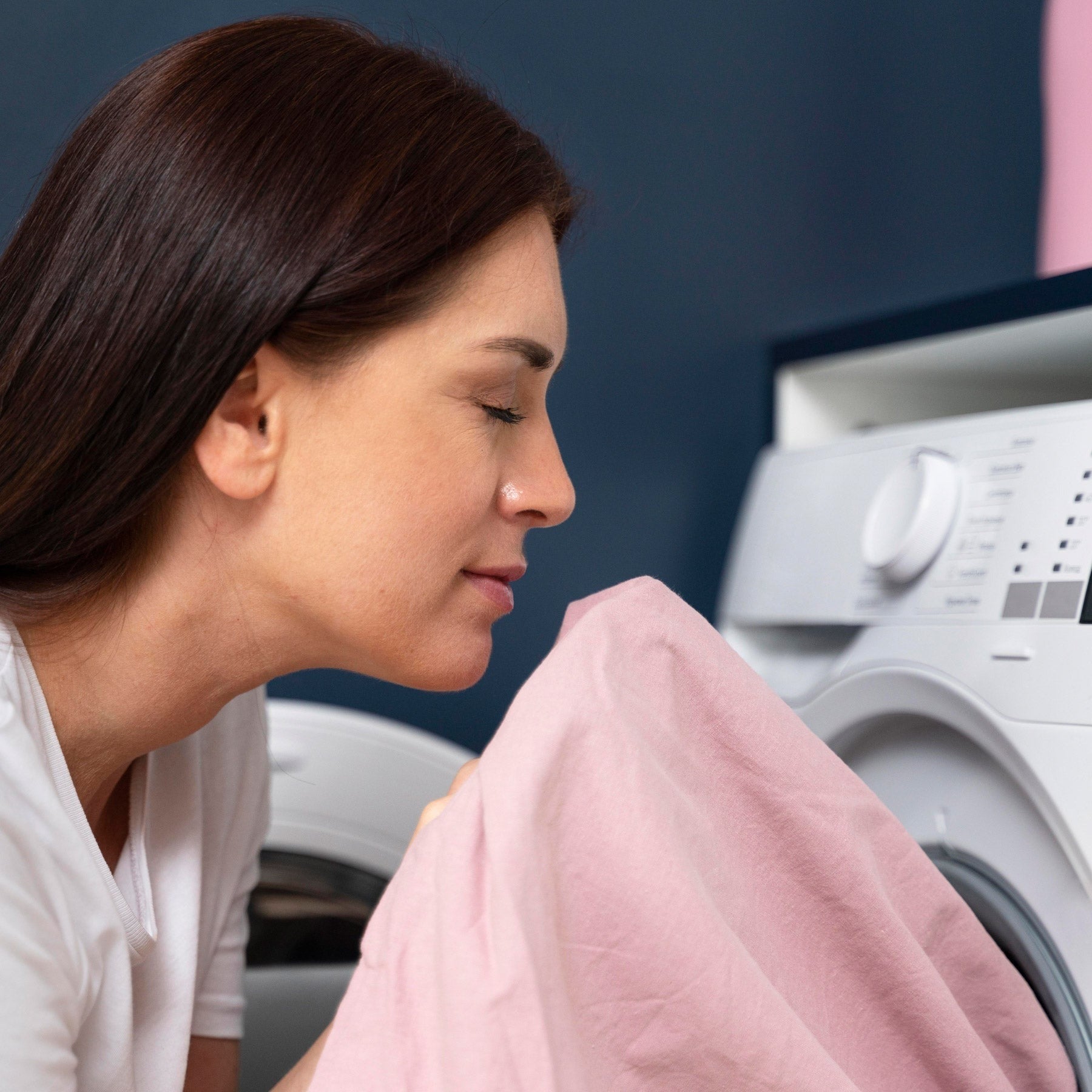 Uzun Ömürlü Nevresimler ve Düşük Elektrik Faturaları için Yıkama İpuçları!