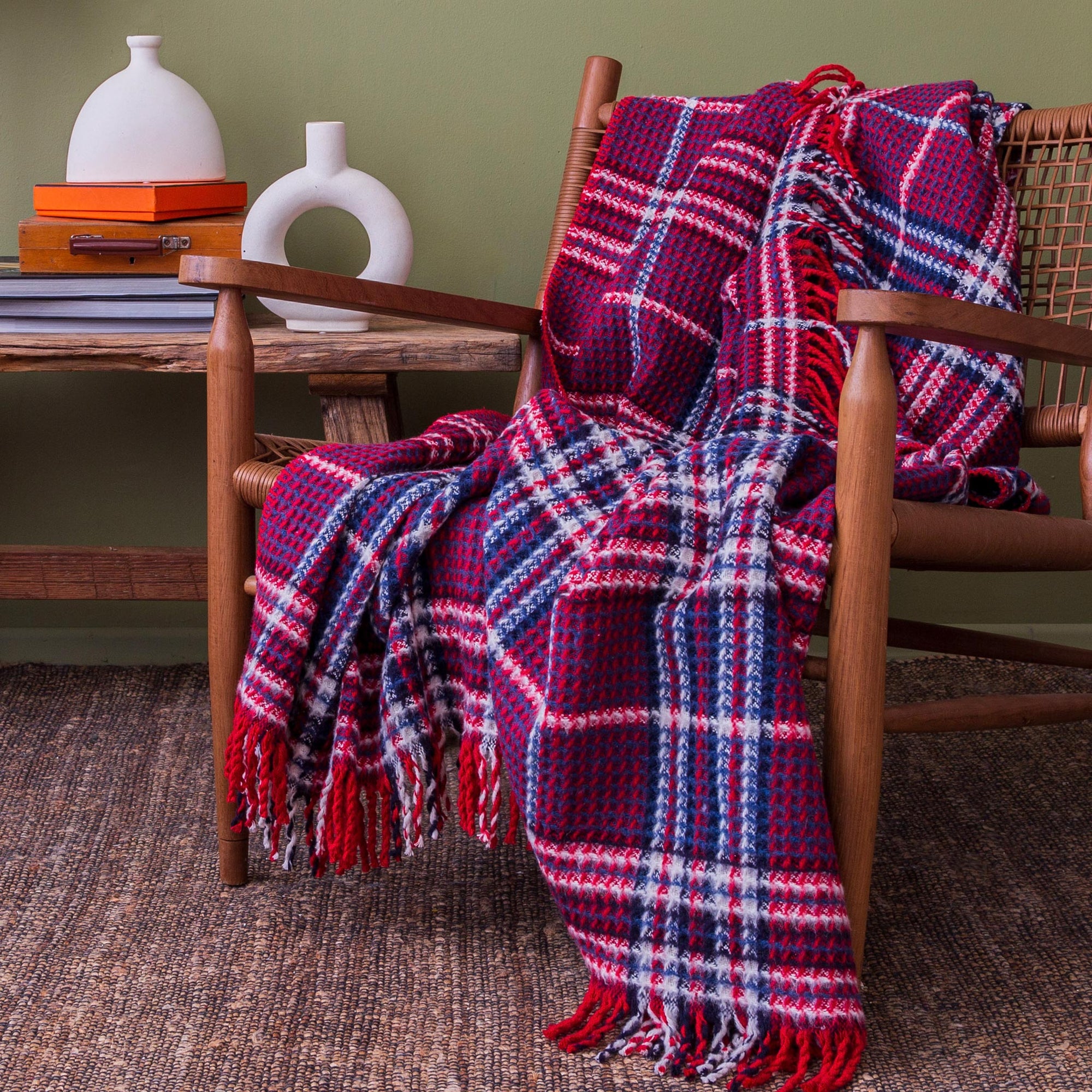 geri-donusturulmus-kirmizi-renk-ekose-tartan-desenli-waffle-dokulu-eco-throw-battaniye