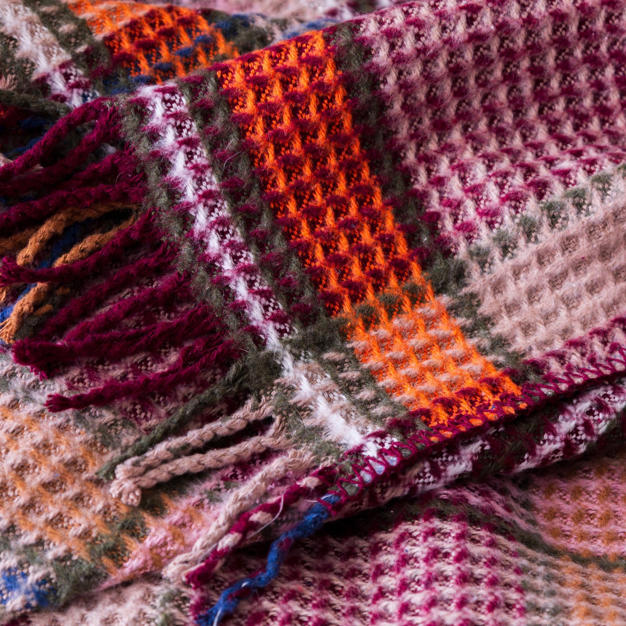 geri-donusturulmus-kiremit-rengi-ekose-tartan-desenli-waffle-dokulu-eco-throw-battaniye