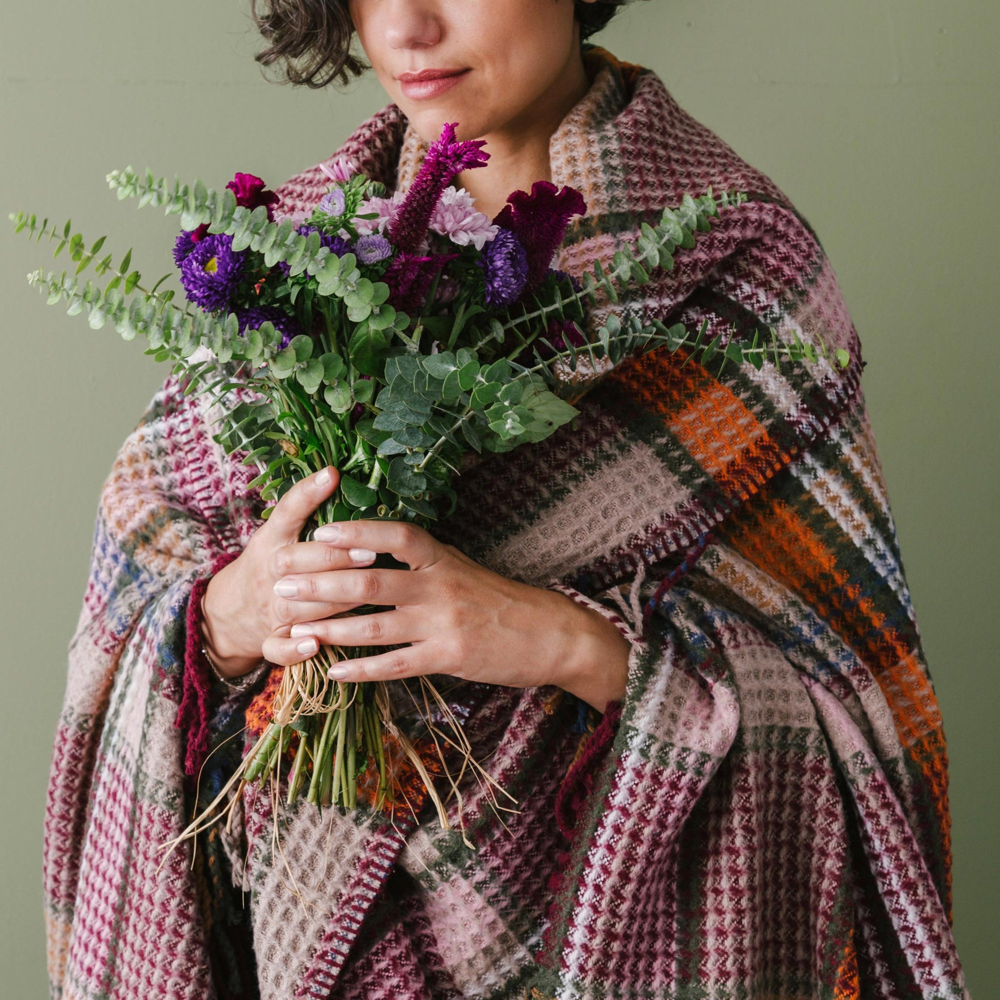 geri-donusturulmus-kiremit-rengi-ekose-tartan-desenli-waffle-dokulu-eco-throw-battaniye